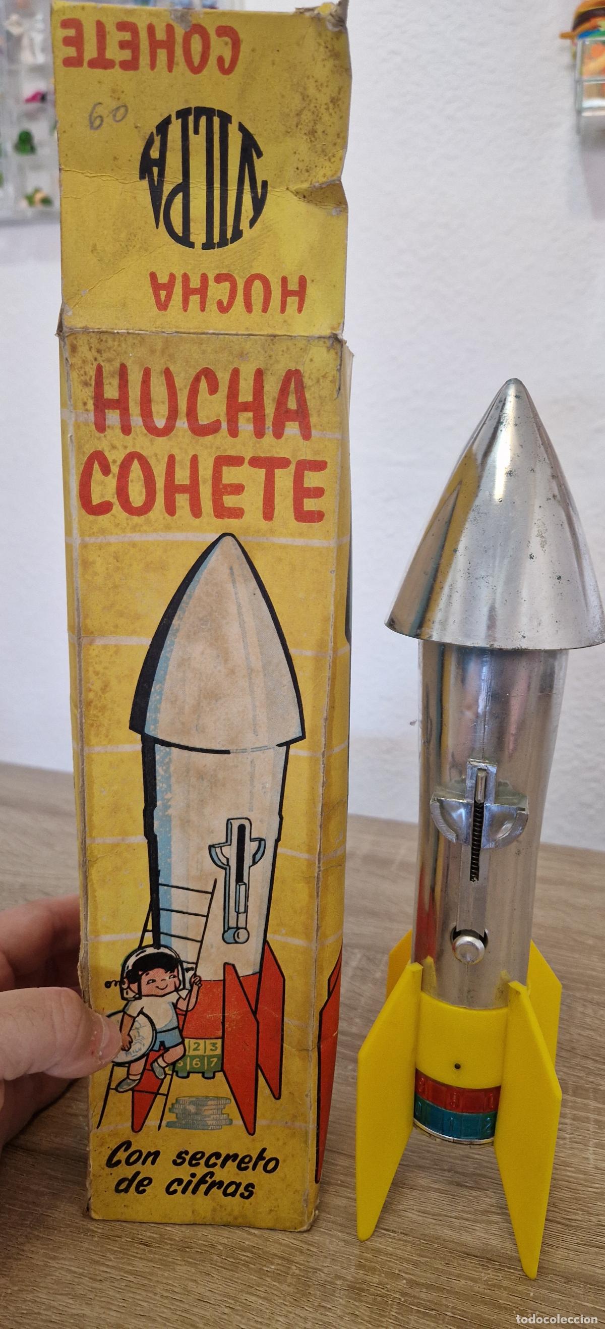 Juguetes antiguos: Antigua hucha cohete espacial juguete Vilpa alcanc&iacute;a pesetas lanzador moneda combinaci&oacute;n secreta