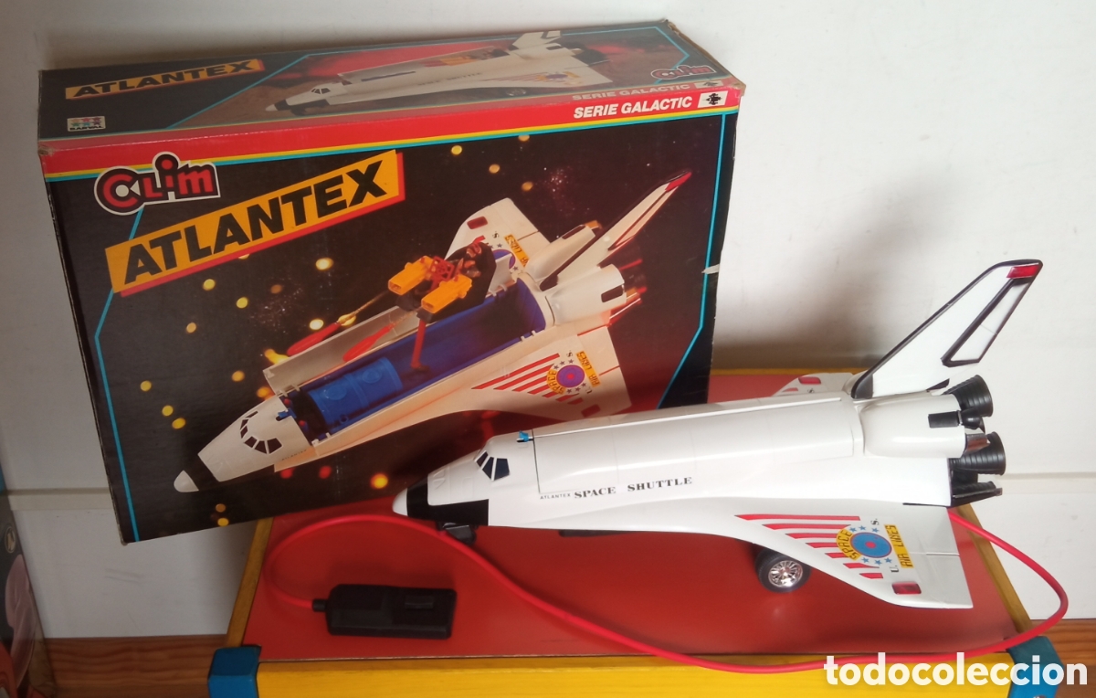 Juguetes antiguos: AVI&Oacute;N / NAVE ESPACIAL ATLANTEX DIRIGIDO CABLE CON LUCES.SERIE GALACTIC CLIM 80'S.NUEVO EN CAJA.
