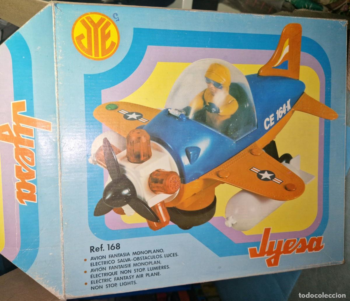 Juguetes antiguos: AVION biplano SALVA OBSTACULOS de JYESA
