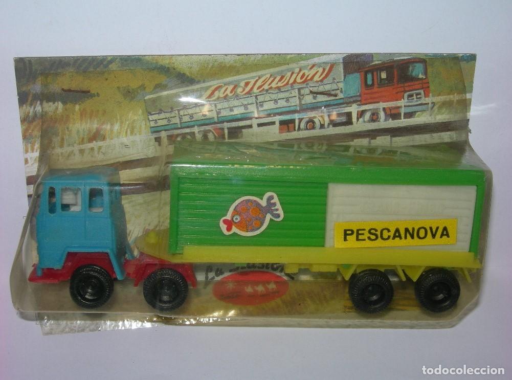 Juguetes antiguos: ANTIGUO CAMI&Oacute;N PEGASO TRANSPORTE PESCANOVA DE JUGUETES LA ILUSI&Oacute;N NUEVO EN BLISTER - A&Ntilde;OS 70 -