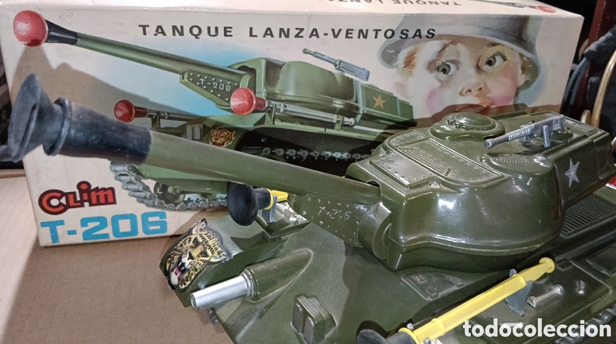 Juguetes antiguos: TANQUE LANZA VENTOSAS CLIM EN CAJA FUNCIONANDO