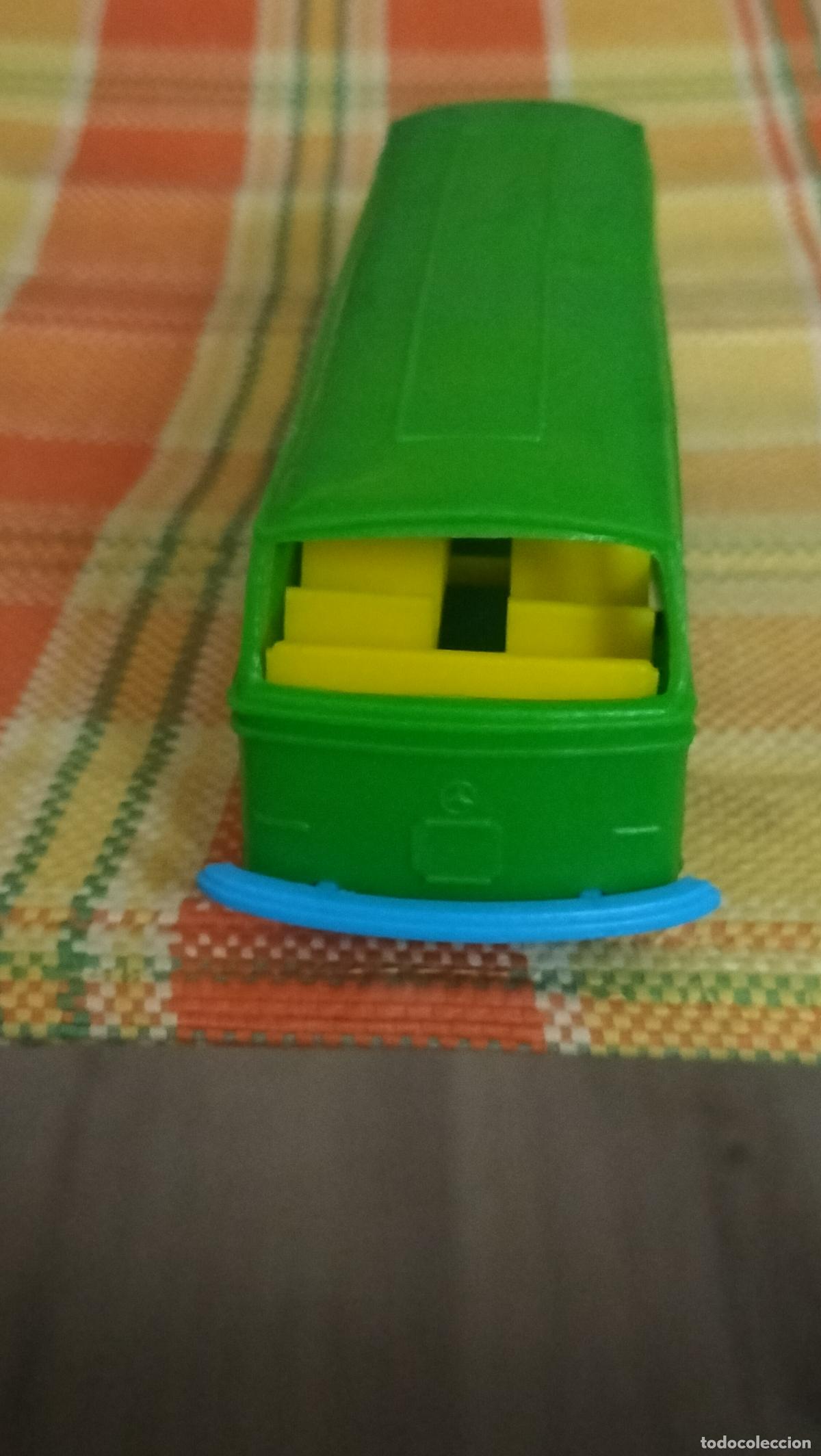 Juguetes antiguos: ANTIGUO AUTOBUS DE PLASTICOS VAM - Foto 4