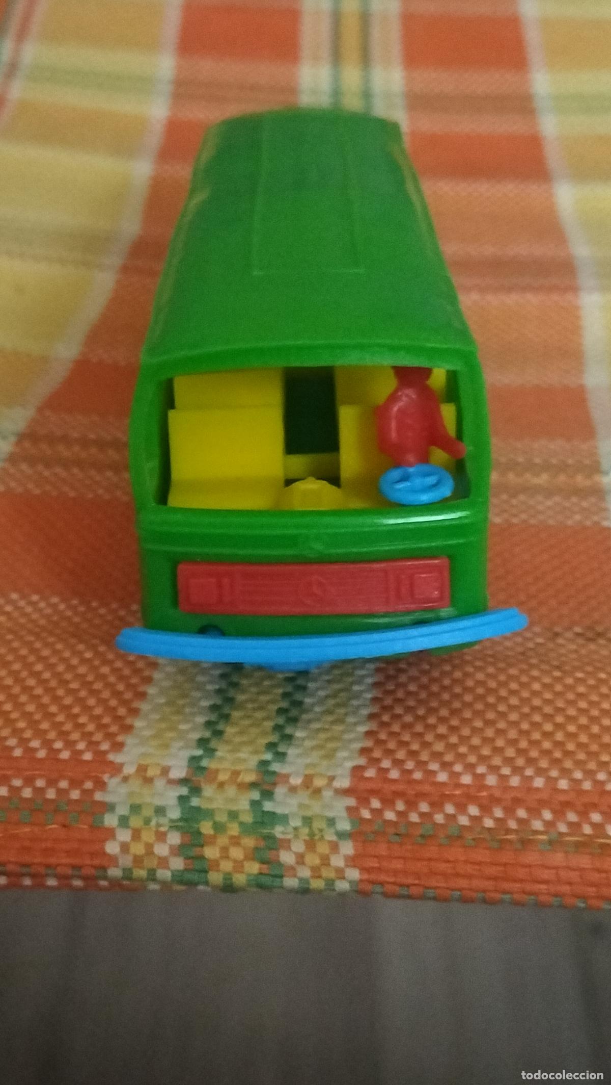 Juguetes antiguos: ANTIGUO AUTOBUS DE PLASTICOS VAM - Foto 1