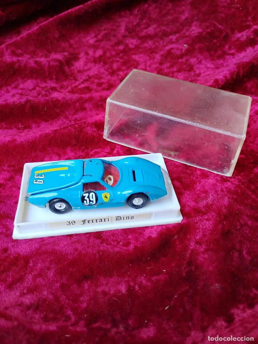 Juguetes antiguos: Dos FERRARI Dino de GUISVAL, uno de ellos en su caja-blister original -buen estado general- por s&oacute;lo