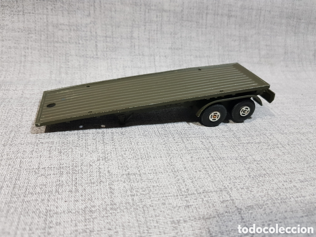 Juguetes antiguos: GUILOY MILITAR REMOLQUE PLATAFORMA DE CARRET&Oacute;N PORTAMISILES. METAL. DIECAST