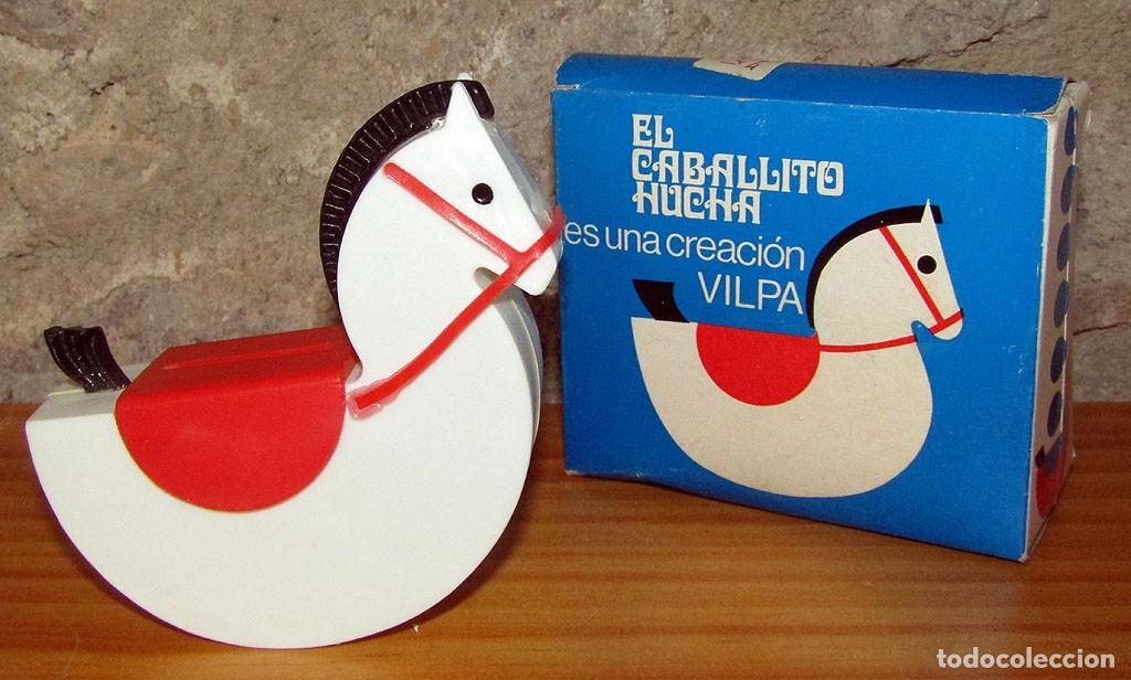 Juguetes antiguos: ANTIGUA HUCHA EL CABALLITO DE VILPA - NUEVA Y EN SU CAJA ORIGINAL .- A ESTRENAR