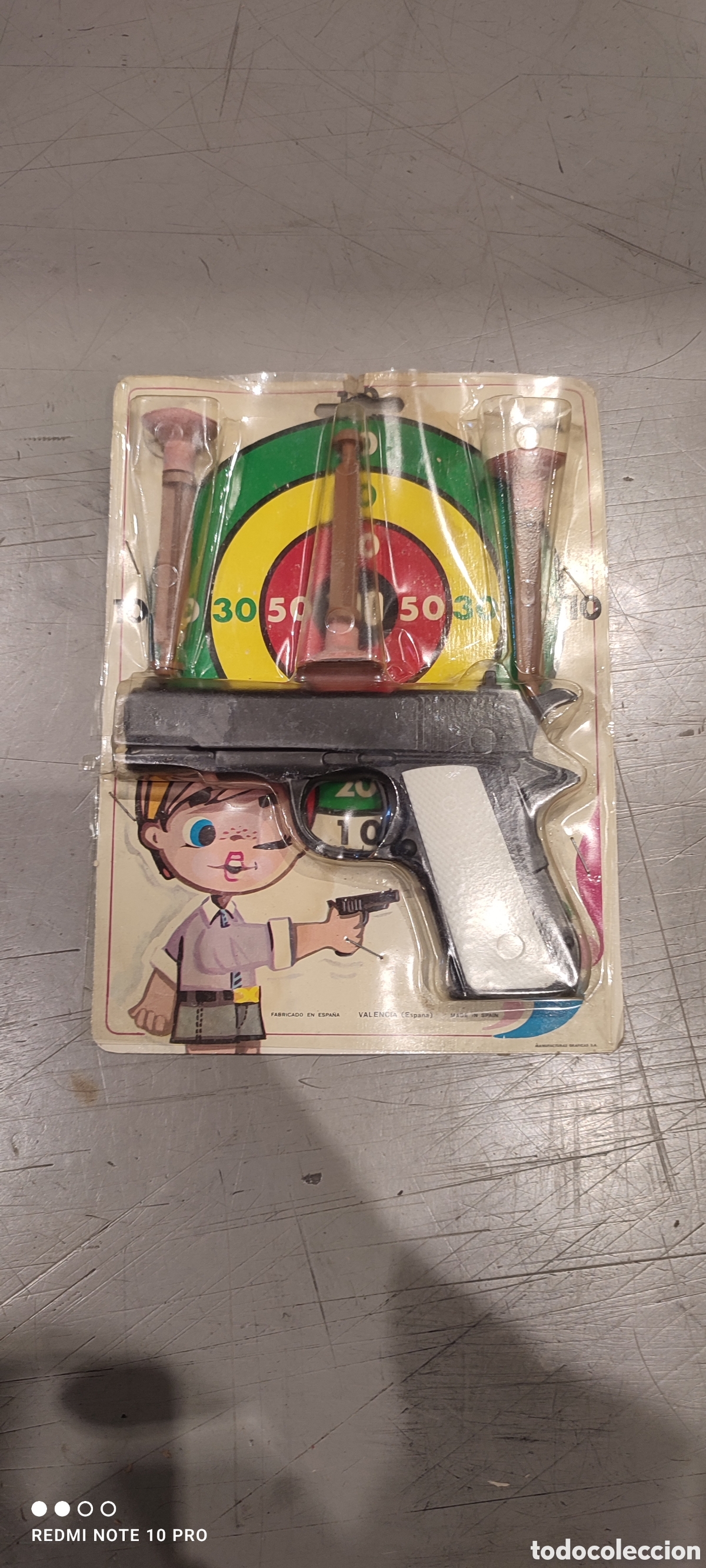 Juguetes antiguos: Antiguo juguete de kiosko en bl&iacute;ster pistola con d&iacute;ana. Lampis Plast