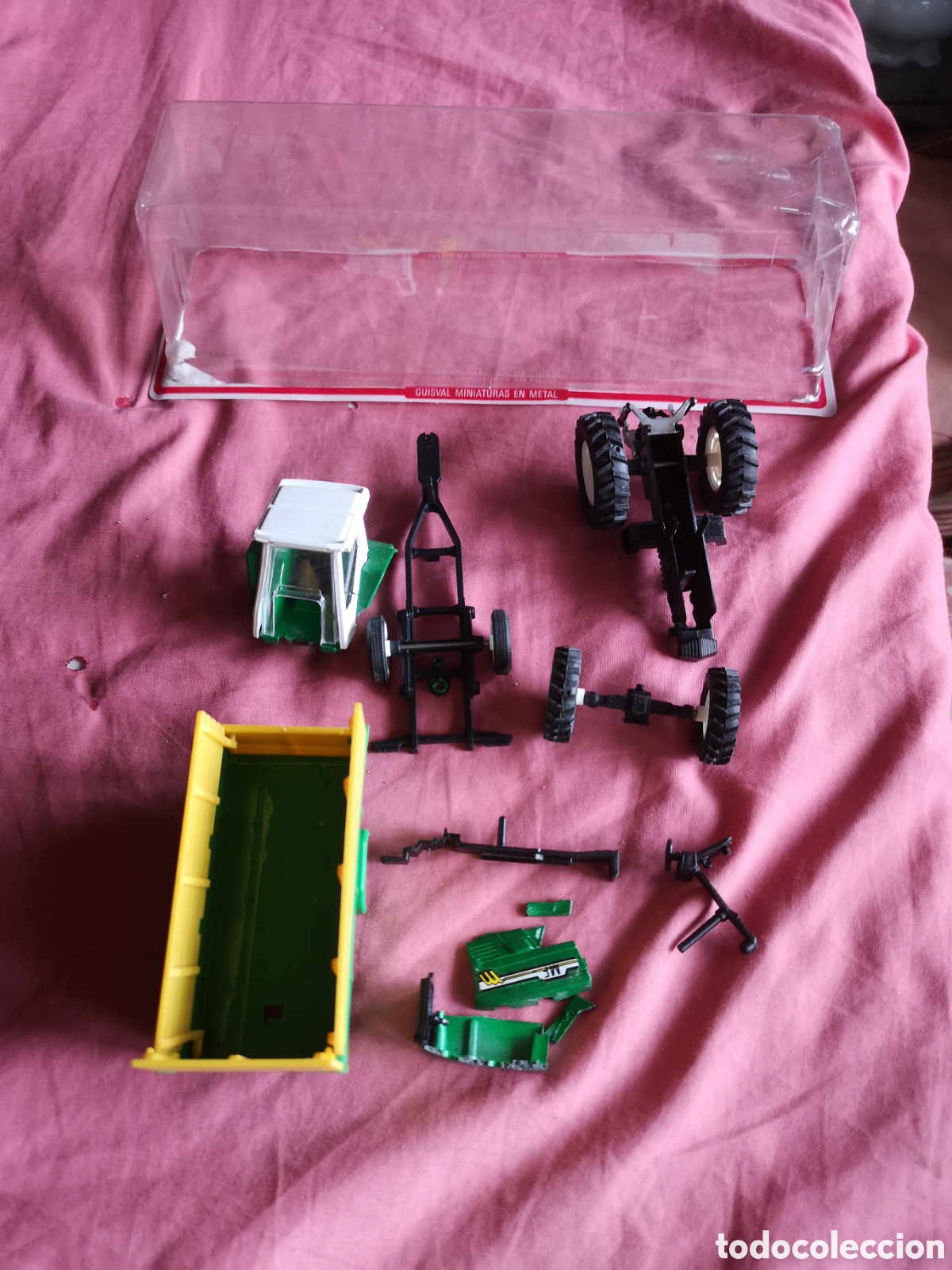 Juguetes antiguos: GUISVAL. ROTO. PARA REPARAR O PARA PIEZAS. TRACTOR REMOLQUE PLASTIMETAL.