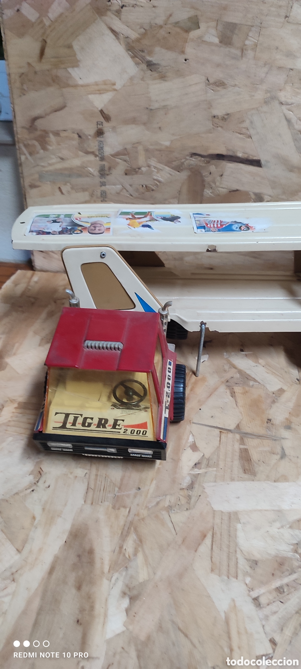 Juguetes antiguos: Cami&oacute;n de juguete Tigre 2000