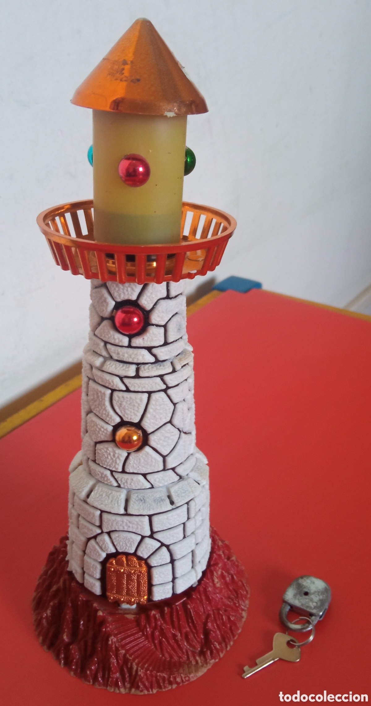 Juguetes antiguos: HUCHA FARO MAR&Iacute;TIMO CON CANDADO.FERRER 70'S.SIN USO.