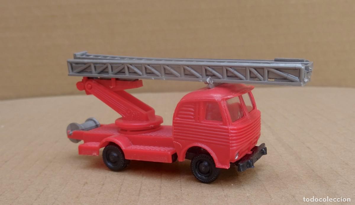 Juguetes antiguos: EKO Cami&oacute;n Pegaso bomberos con escalera