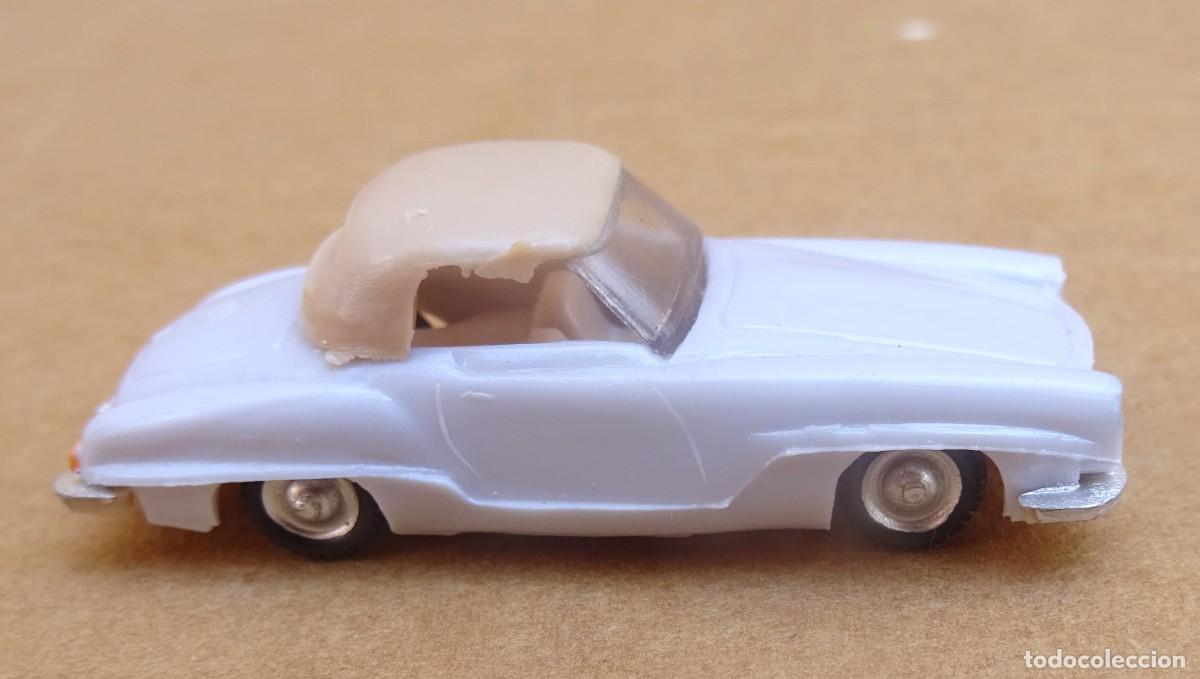 Juguetes antiguos: Mercedes 190 SL Coup&eacute;.
