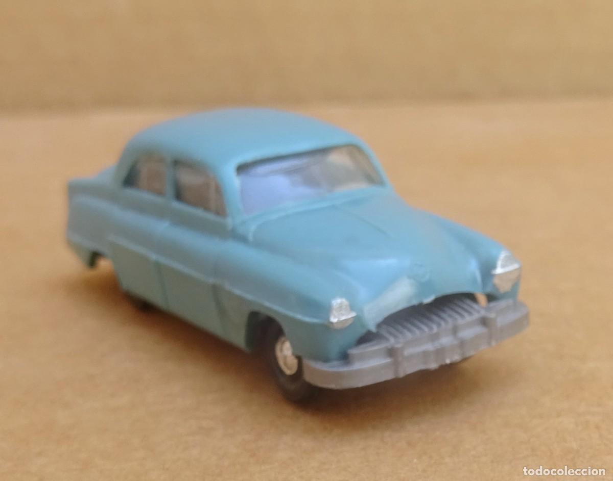 Juguetes antiguos: EKO Opel KAPITAN Escala 1:88