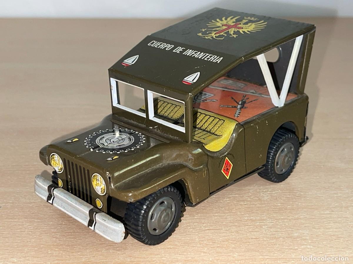 Juguetes antiguos: Payva JEEP Cuerpo de Infanter&iacute;a Ej&eacute;rcito Tierra fricci&oacute;n a&ntilde;os 70 Made in Spain paya rom&aacute;n land rover
