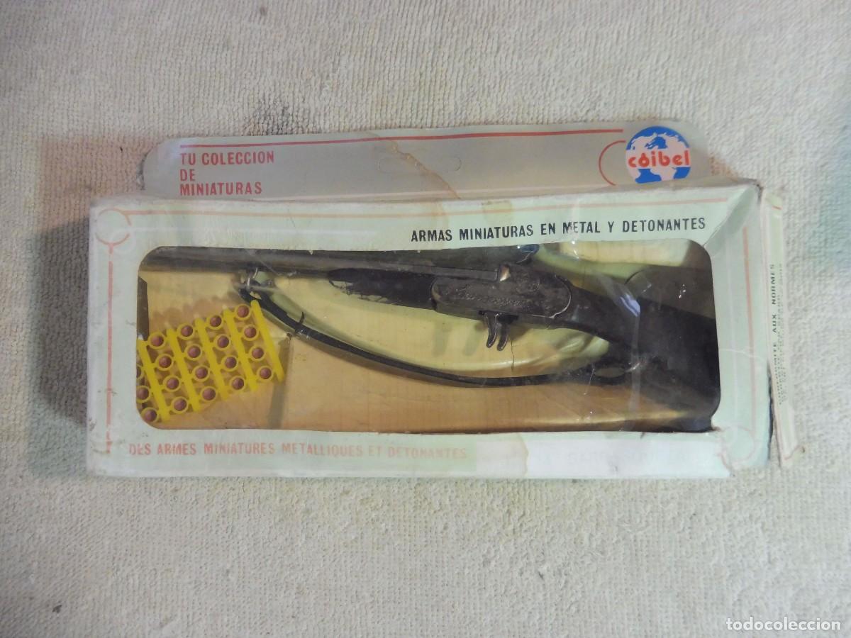 Juguetes antiguos: Armas miniaturas en metal y detonantes Sarrasqueta Coibel