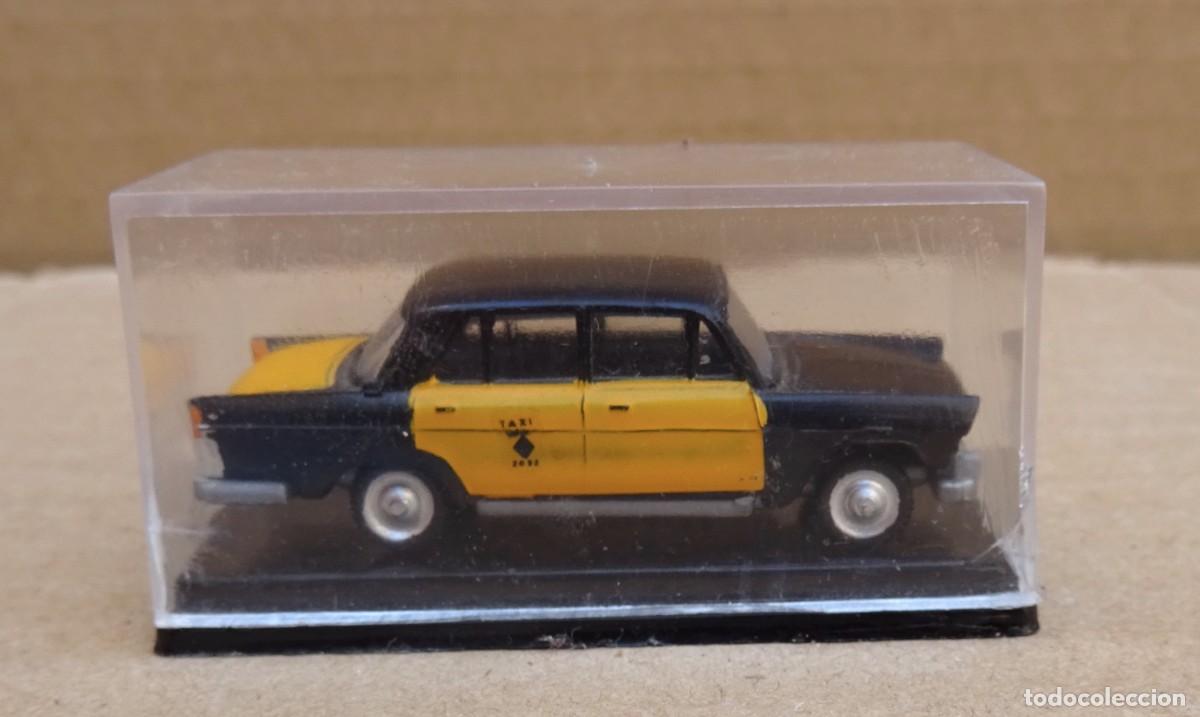 Jouets Anciens: EKO Taxi de Baecelona Seat 1400 en caja