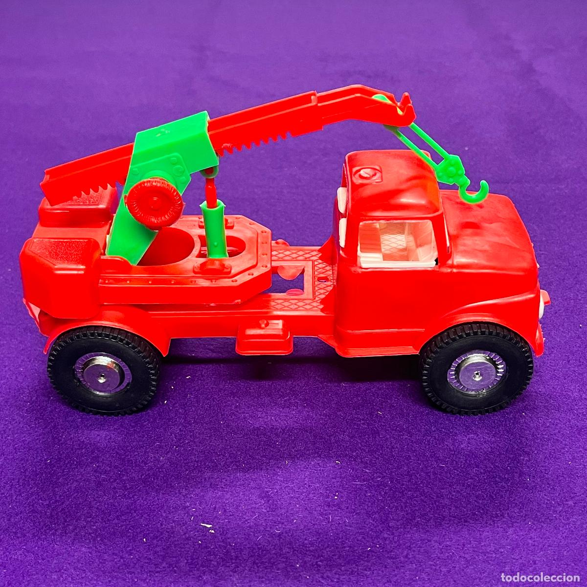 Juguetes antiguos: CAMION MERCEDES DE PLASTICO. KARPAN. SIN USAR. GRUA. A&Ntilde;OS 70