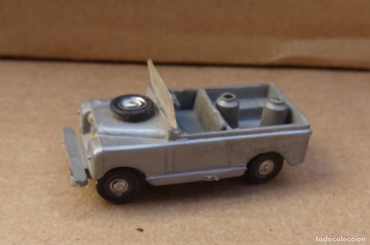 Juguetes antiguos: EKO LAND ROVER color gris pastel
