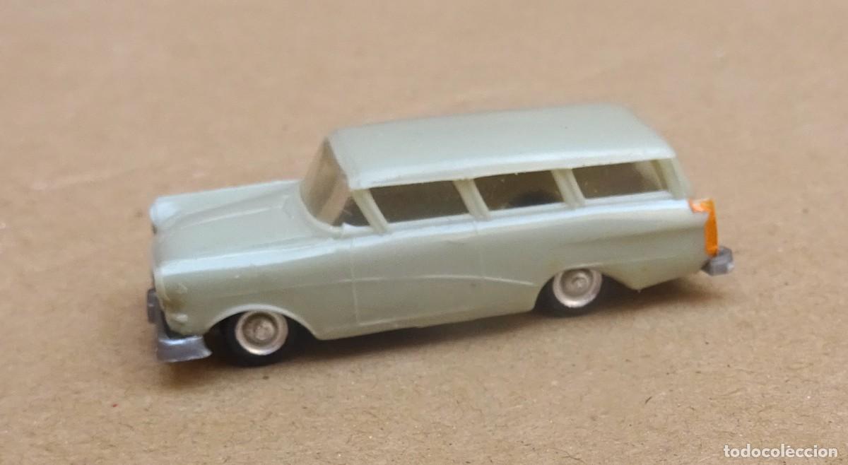 Juguetes antiguos: EKO Opel Caravan Color beige pastel