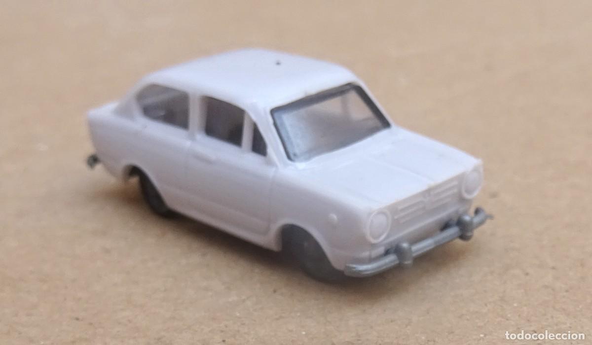 Juguetes antiguos: EKO Fiat-Seat 850 violeta pastel