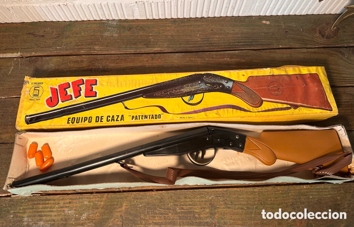Juguetes antiguos: EQUIPO CAZA JEFE. SALUDES. RIFLE, NUEVO, a estrenar.