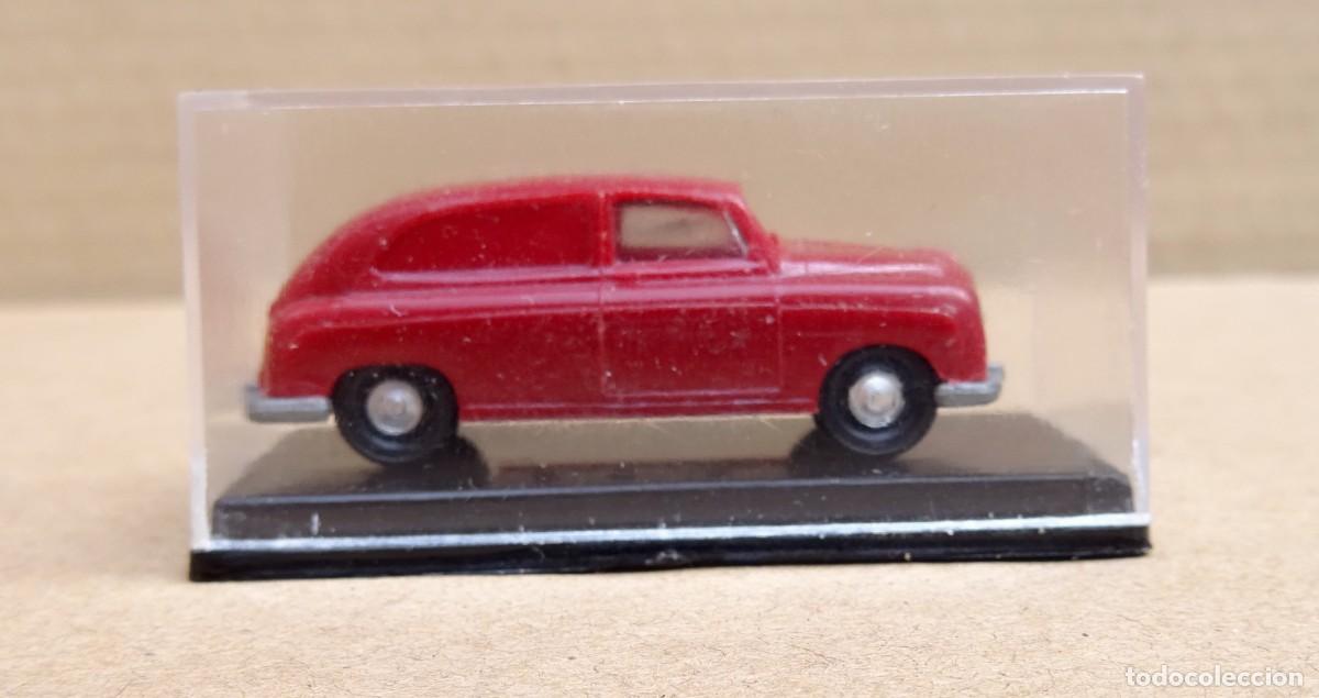 Juguetes antiguos: EKO SEAT 1400 Furgoneta Escala 1:88 en caja