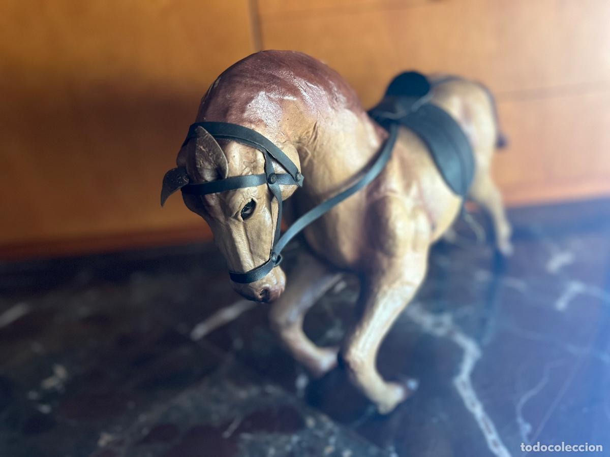 Juguetes antiguos: CABALLO DE CARTON NO MUY ANTIGUO