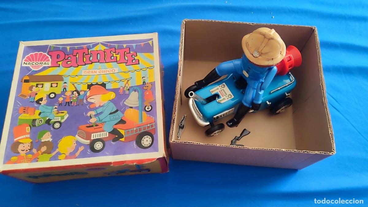 Juguetes antiguos: Antiguo Patinete Polic&iacute;a Nacoral Ref. 101 El&eacute;ctrico Salva Obst&aacute;culos con Caja - A&ntilde;os 70