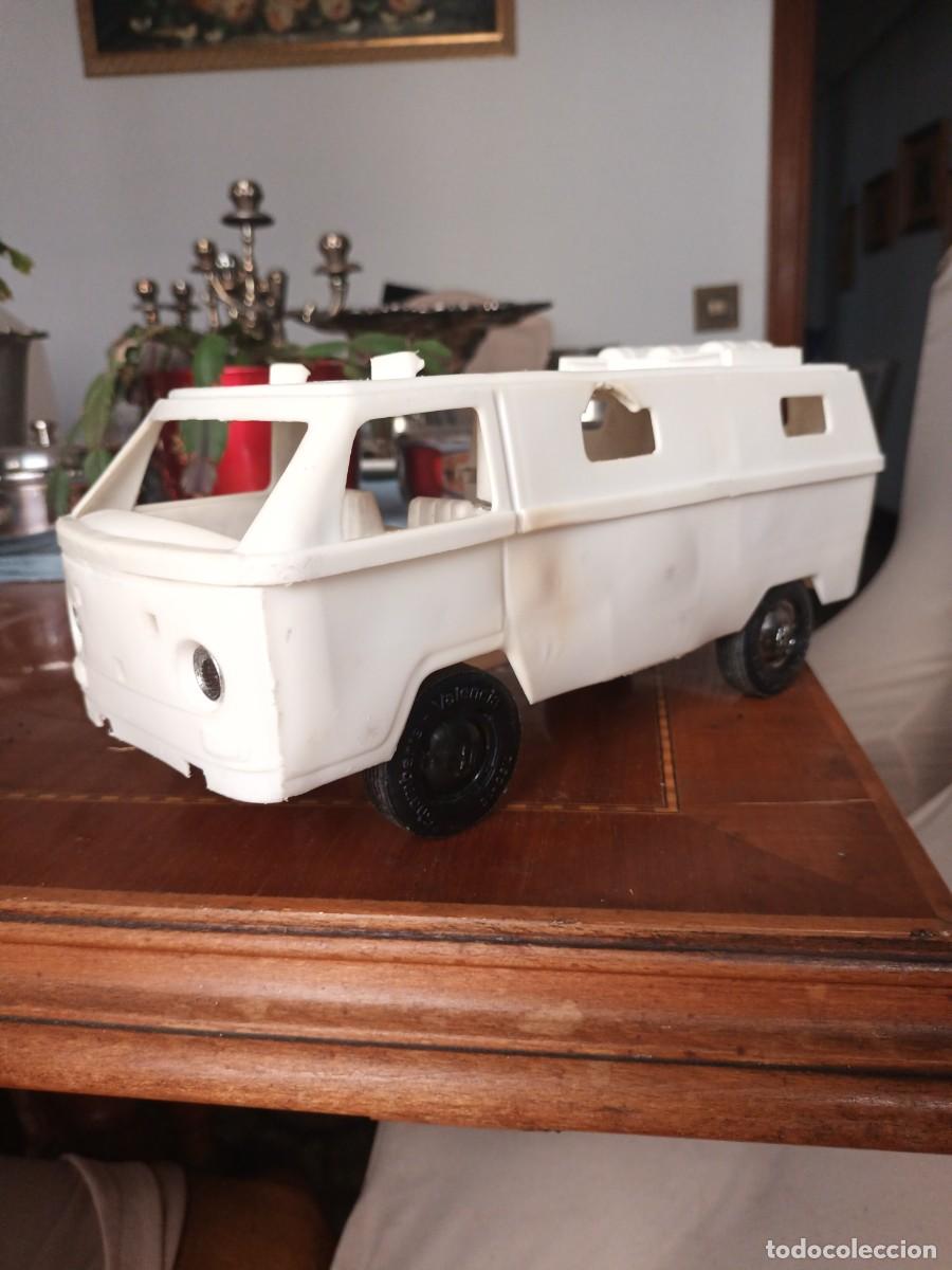 Juguetes antiguos: VOLKSWAGEN T2 PLASTICO RESCATE.SHAMBERS VALENCIA MADE IN SPAIN A&Ntilde;OS 60/70.RESTAURAR O PIEZAS.