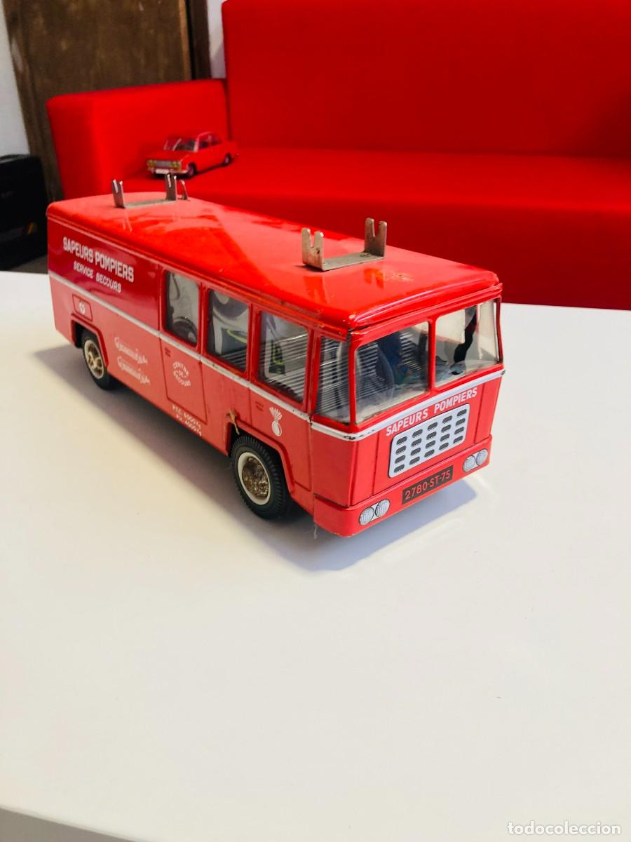 Juguetes antiguos: Antiguo Cami&oacute;n Bomberos Berliet GAK - JOUSTRA (A&ntilde;os 60) Hojalata