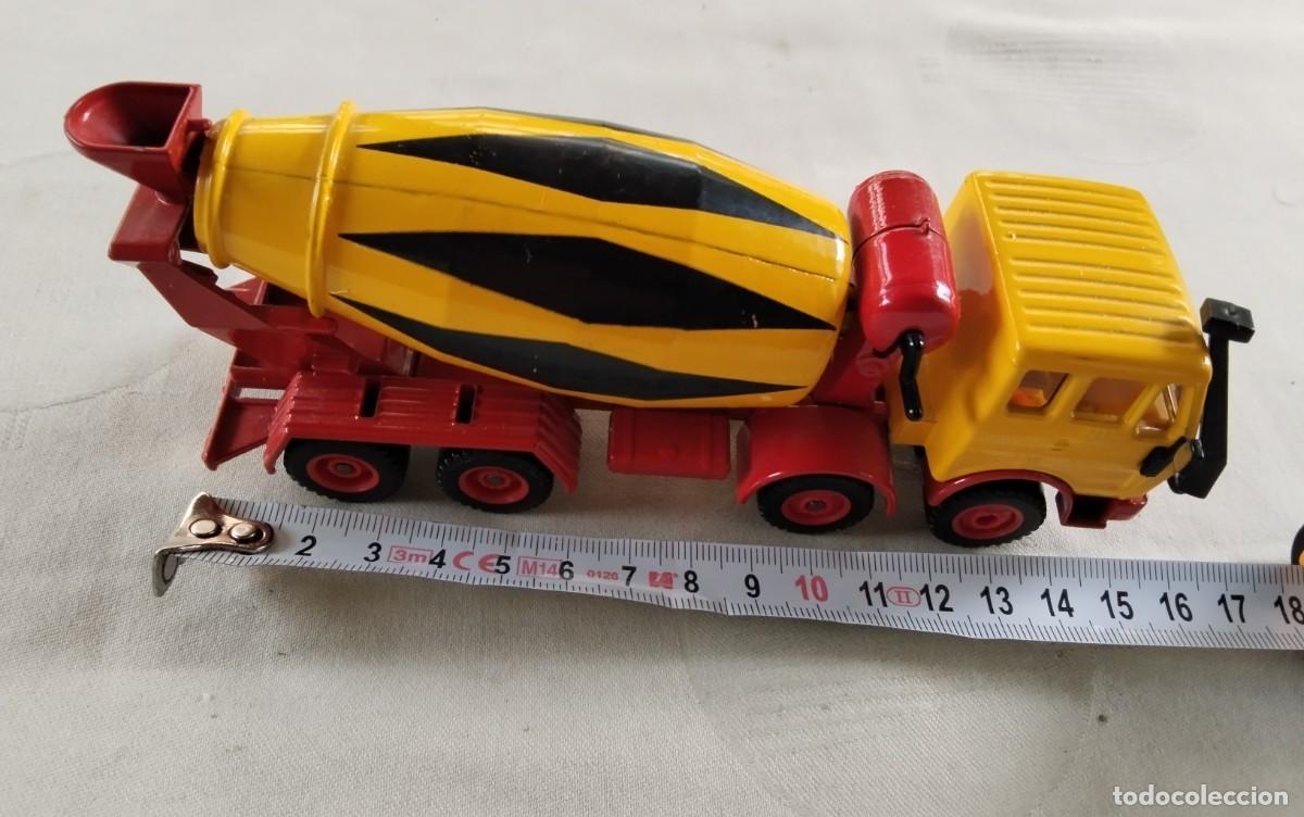 Juguetes antiguos: CAMION HORMIGONERA SIKV ALEMANIA MEDIDAS APROX 16X7,5 CTM , MUY BONITO