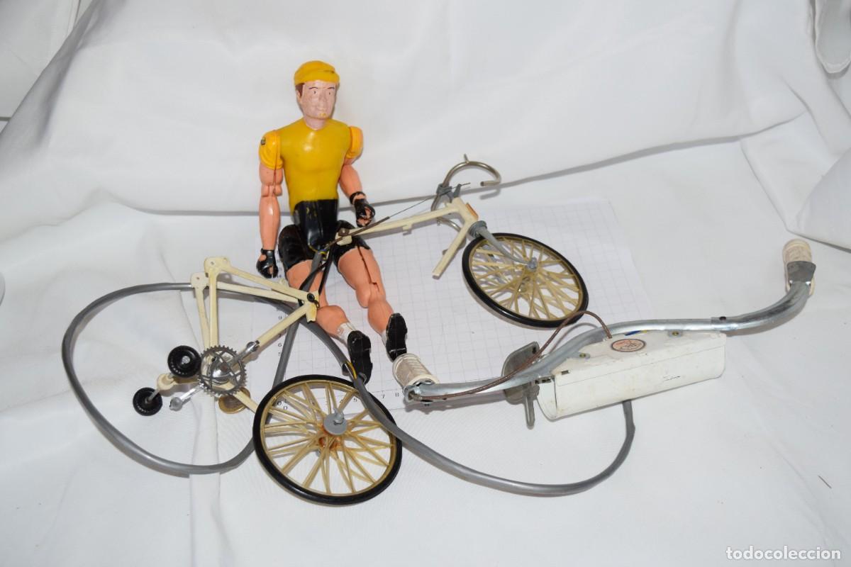 Old Toys: Antiguo, vintage - Ciclista cabledirigido, por manillar de bicicleta, de RIMA - A&ntilde;o 1960/70s &iexcl;Mira!