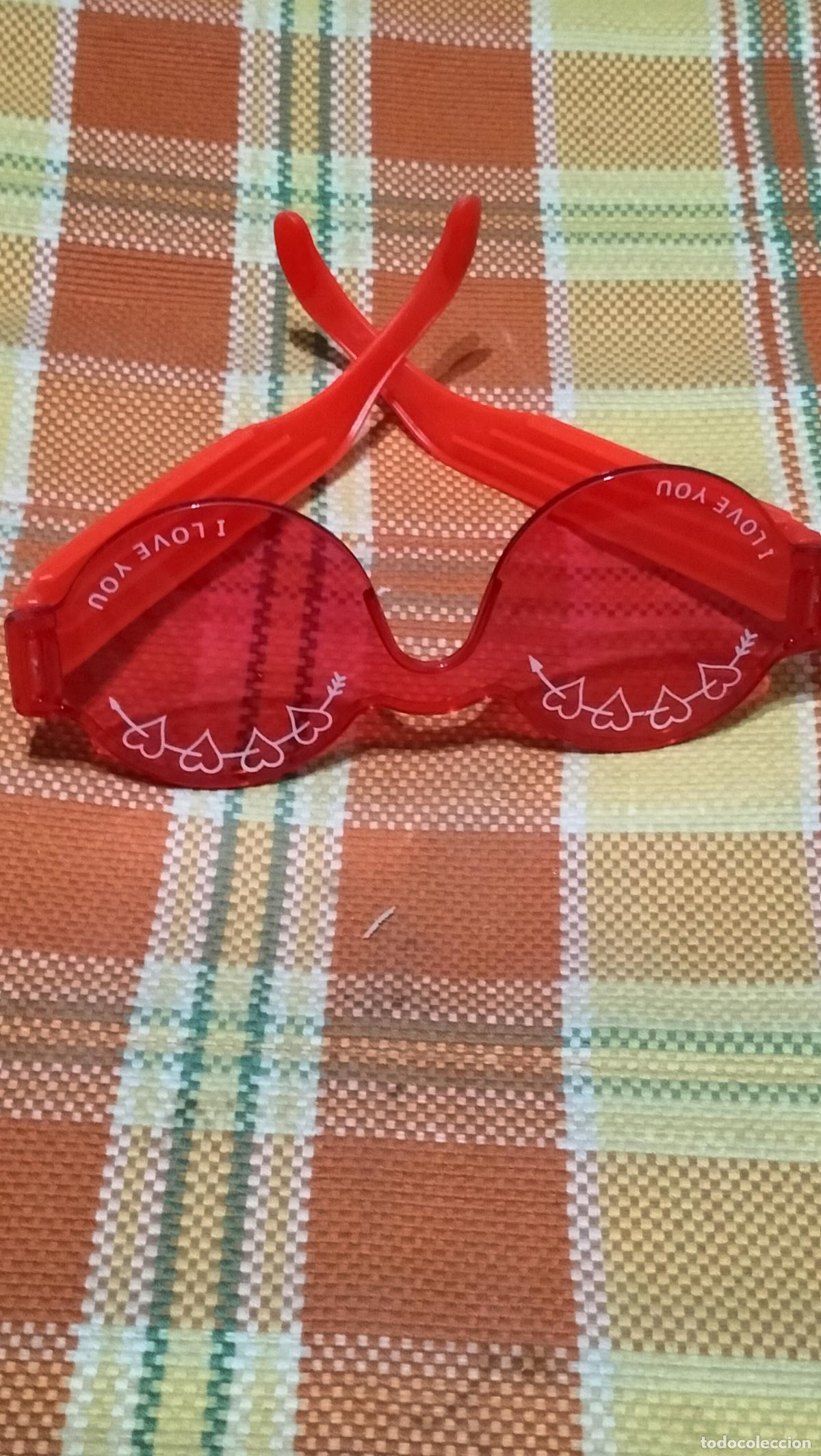 Juguetes antiguos: ANTIGUAS GAFAS DE VENTA EN LOS KIOSKOS