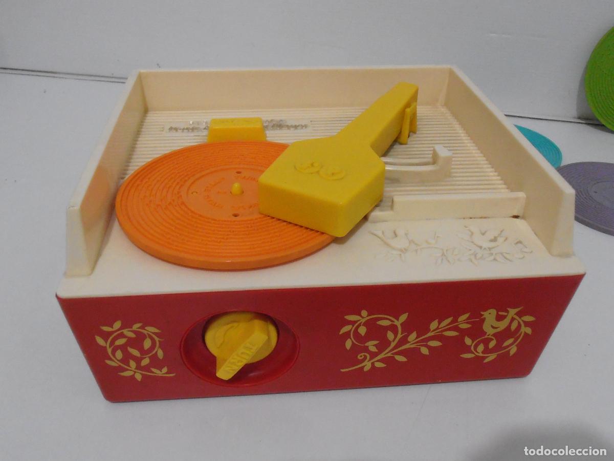 Juguetes antiguos: TOCADISCOS INFANTIL, MUSIC BOX RECORD PLAYER, FISHER PRICE, MADE IN SWITZERLAND, FUNCIONANDO
