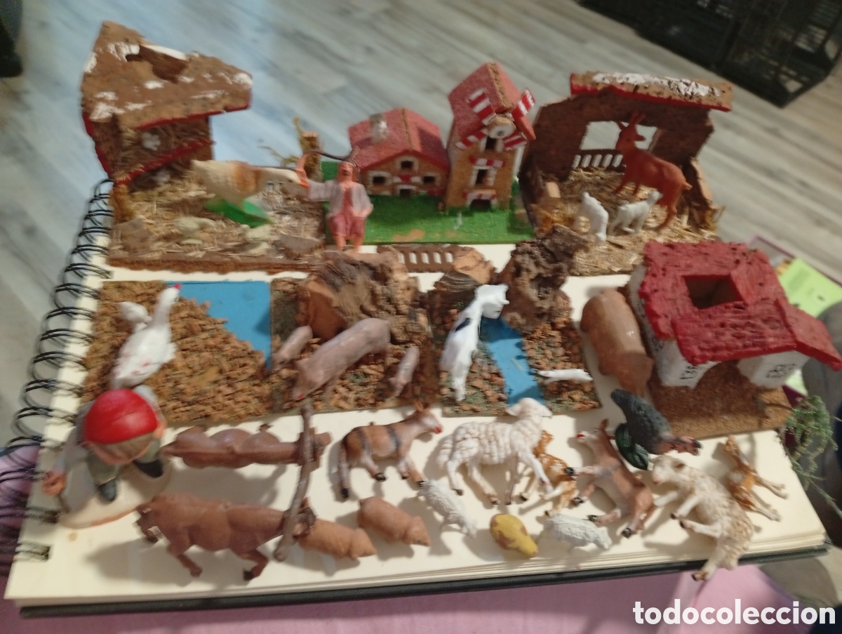 Juguetes antiguos: Bel&eacute;n figuras y casitas buen estado