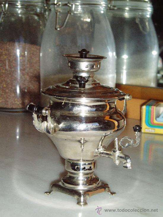 Juguetes antiguos de hojalata: Antiguo Samovar ruso, a escala - Foto 1