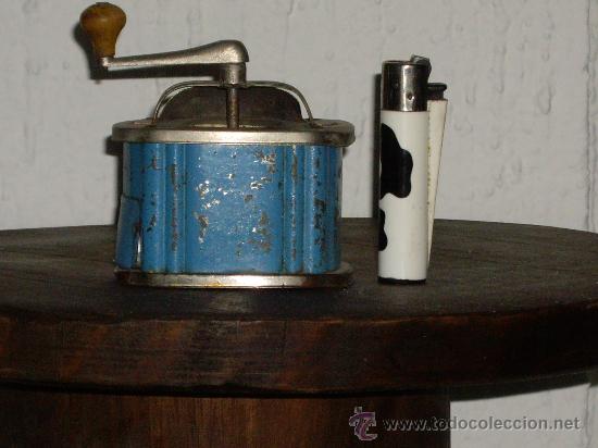 Juguetes antiguos de hojalata: MOLINILLO DE CAFE DE JUGUETE - Foto 3