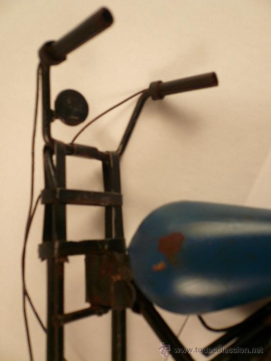 Juguetes antiguos de hojalata: MOTO DE HOJALATA - Foto 8