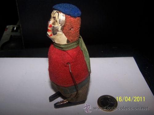 Juguetes antiguos de hojalata: SCHUCO DE CUERDA AUTOMATICO - Foto 2