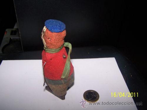 Juguetes antiguos de hojalata: SCHUCO DE CUERDA AUTOMATICO - Foto 6