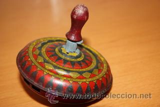 Juguetes antiguos de hojalata: BALDUFA TROMPO EN HOJALATA - Foto 3