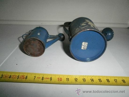 Juguetes antiguos de hojalata: PRECIOSA PAR DE REGADERAS DE RICO - Foto 2