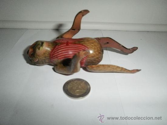 Juguetes antiguos de hojalata: MONO DE HOJALATA - Foto 2