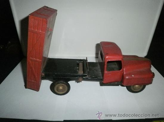 Juguetes antiguos de hojalata: CAMION BASCULANTE  D.B.P. - Foto 4