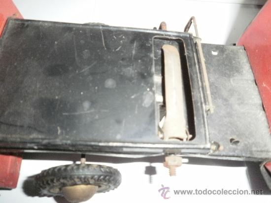 Juguetes antiguos de hojalata: CAMION BASCULANTE  D.B.P. - Foto 3