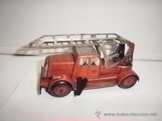 Juguetes antiguos de hojalata: CAMIONETA DE BOMBEROS - Foto 1