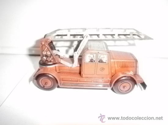 Juguetes antiguos de hojalata: CAMIONETA DE BOMBEROS - Foto 2