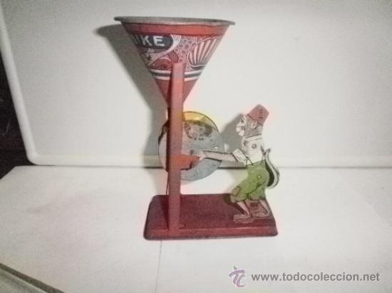 Juguetes antiguos de hojalata: MONO CON MOLINO ( J.CHEIN U.S.A.) - Foto 1