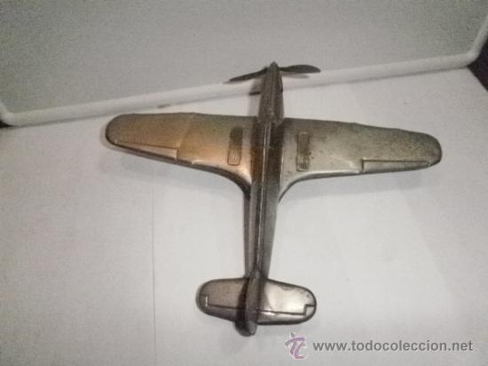 Juguetes antiguos de hojalata: AVION CREO ES DE JYESA - Foto 2
