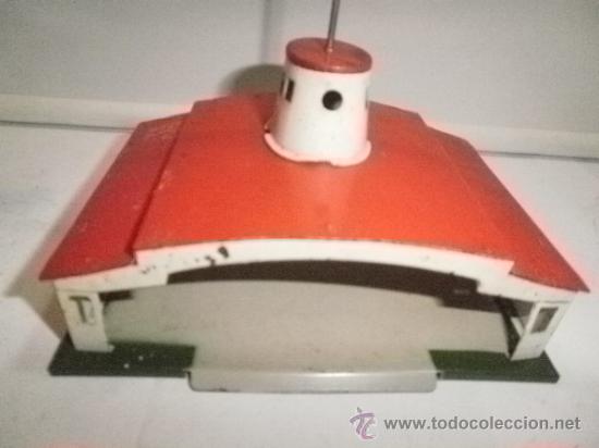Juguetes antiguos de hojalata: ANGAR AVIONES DE PAYA - Foto 2